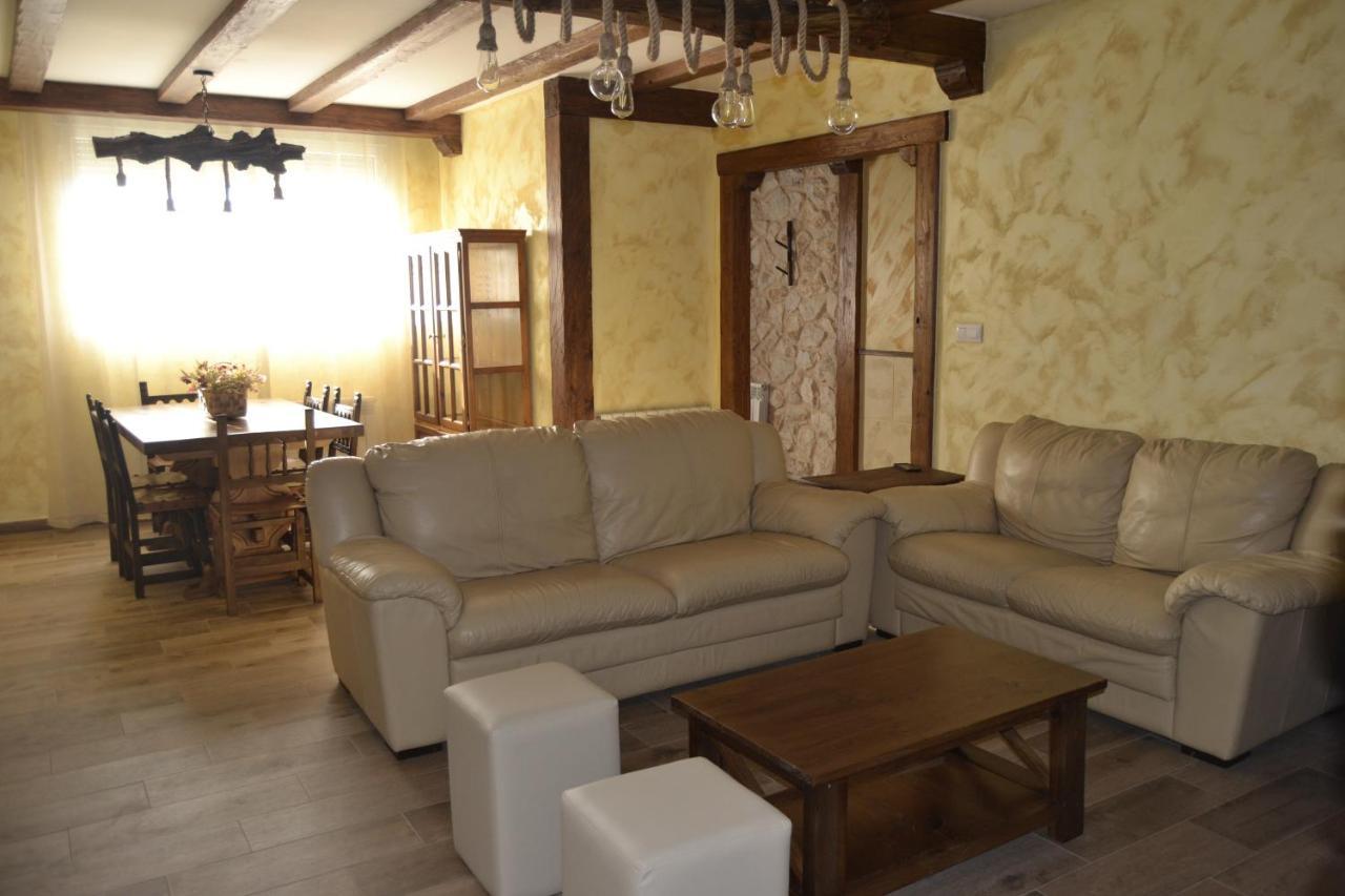 El Capricho De Los Carrascos Juarros de Voltoya Dış mekan fotoğraf