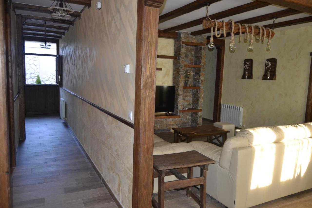 El Capricho De Los Carrascos Juarros de Voltoya Dış mekan fotoğraf