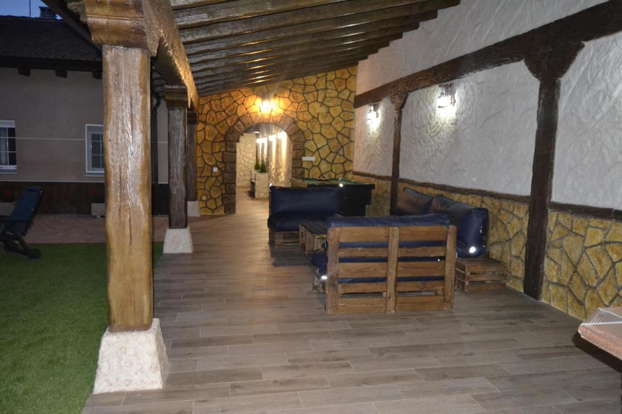 El Capricho De Los Carrascos Juarros de Voltoya Dış mekan fotoğraf
